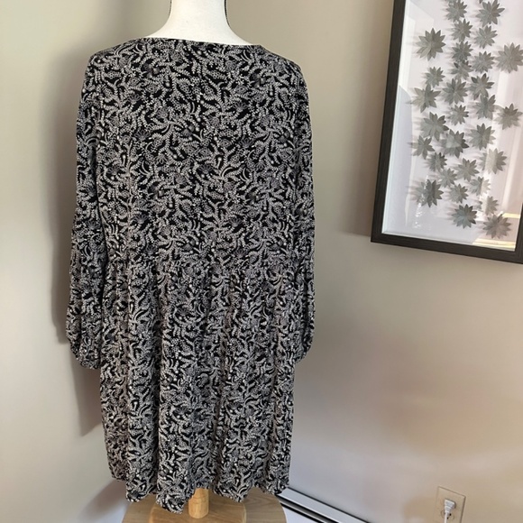 *OLD NAVY* Black x White Floral Long Sleeve Dress Size XL - Picture 4 of 8